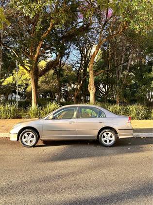 HONDA CIVIC 1.7 LX 16V GASOLINA 4P AUTOMÁTICO HONDA CIVIC 1.7 LX 16V GASOLINA 4P AUTOMÁTICO